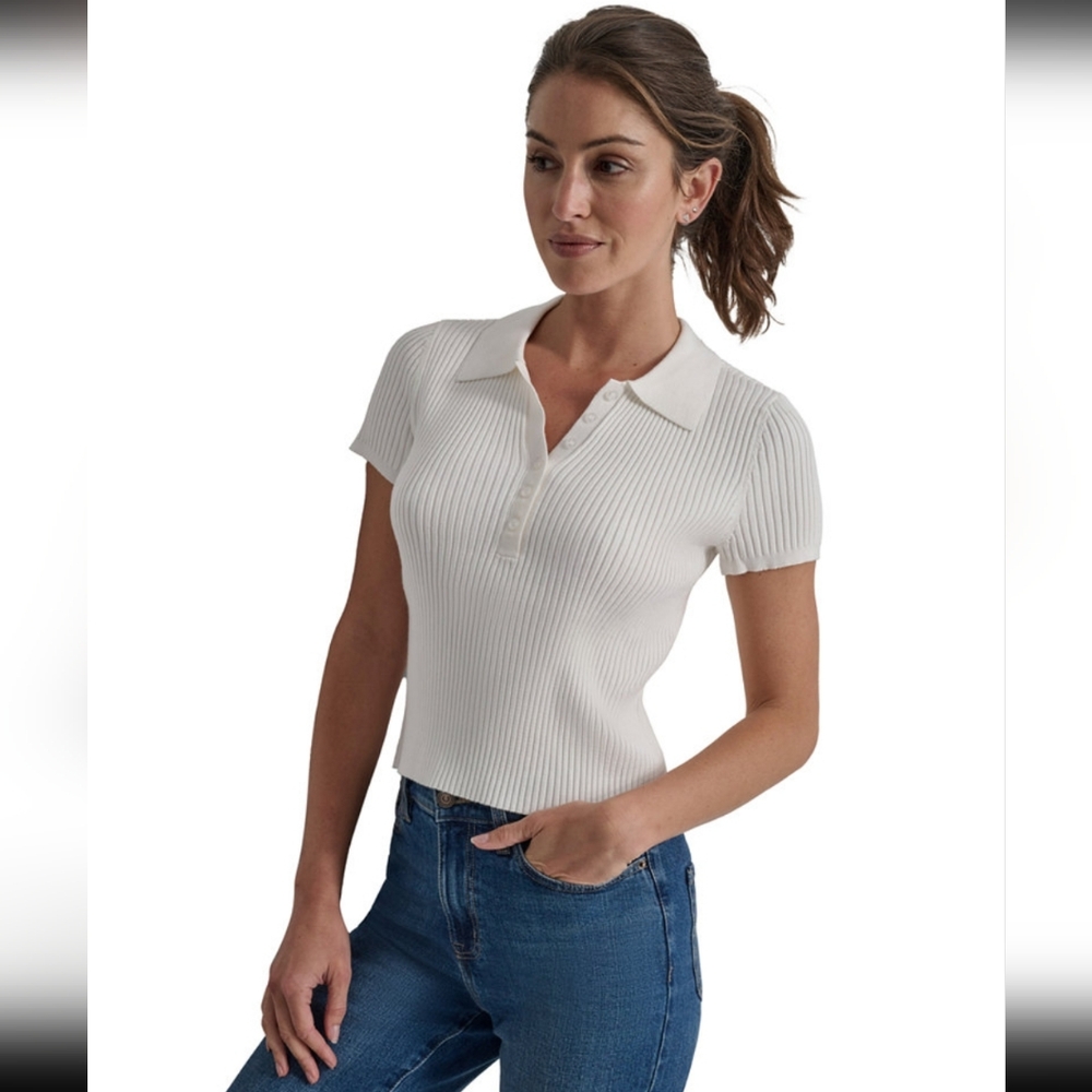 NWT DKNY Jeans Juniors' Ribbed Cropped Henley Short Sleeve Petite Color Eggnog